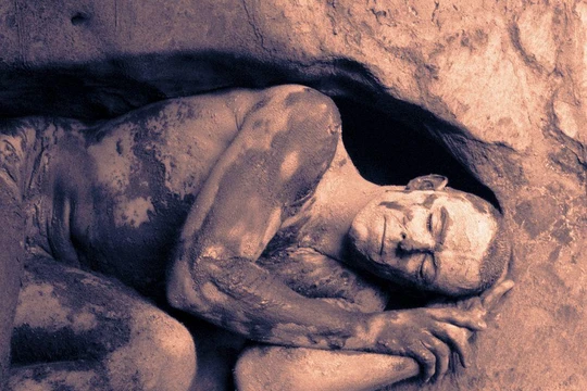 Con người đã từng có khả năng "ngủ đông" trong quá khứ (Ảnh: Popular Mechanics)