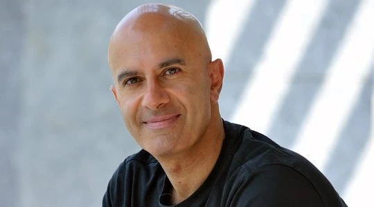 “Vị tu sĩ bán chiếc Ferrari” của doanh nhân - tác giả Robin Sharma được bạn đọc toàn cầu yêu thích