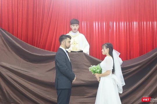 Đám cưới không thành của cô gái trẻ Jane Eyre 