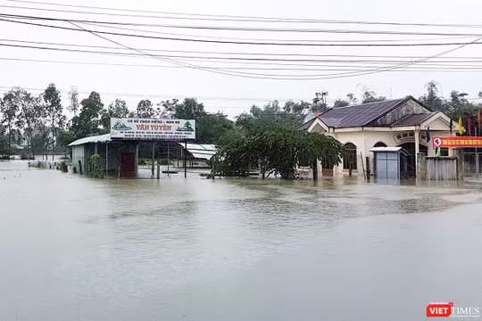 Nhiều huyện trên đại bàn tỉnh Quảng Nam bị ngập úng nặng nề do mưa lớn kéo dài