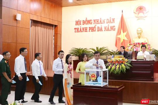 Hoạt động bỏ phiếu bầu các chức danh tại Kỳ họp thứ 7 HĐND TP Đà Nẵng