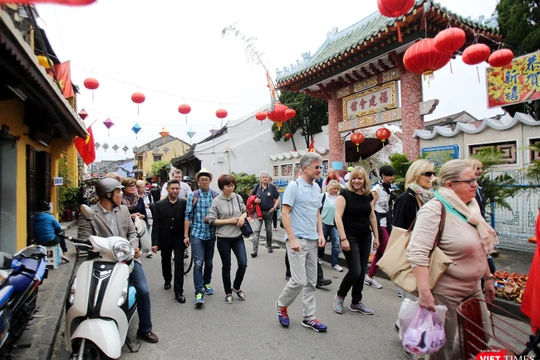 Từ ngày 15/2-18/2/2018 (tức từ 30 tháng Chạp đến Mồng 3 Tết Mậu Tuất), du khách đến tham quan phố cổ Hội An sẽ được miễn phí vé tham quan phố cổ.