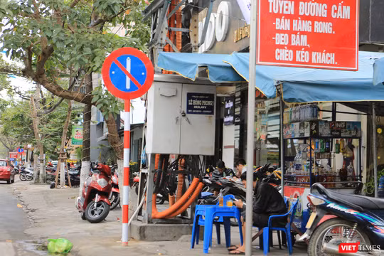 UBND TP Đà Nẵng vừa có văn bản thống nhất với đề xuất của Sở GTVT cho phép cắm biển cấm đỗ xe theo ngày chẵn lẻ tại 10 tuyến đường mới trên địa bàn.