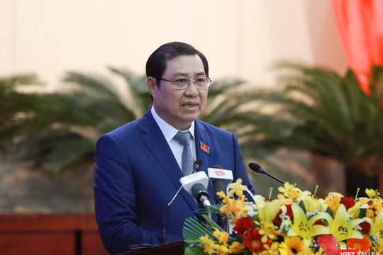 Sáng 19/12, Chủ tịch UBND TP Đà Nẵng Huỳnh Đức Thơ đã có giải bày với cử tri về những vấn đề Đà Nẵng đã và đang trải qua