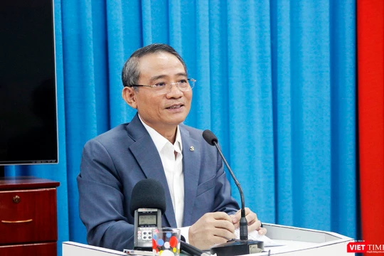 Bí thư Thành ủy Đà Nẵng Trương Quang Nghĩa tại buổi gặp mặt với các cán bộ lão thành cách mạng Câu lạc bộ Thái Phiên diễn ra chiều 3/1