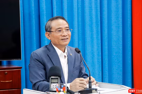 Bí thư Thành ủy Đà Nẵng Trương Quang Nghĩa tại buổi gặp mặt với các cán bộ lão thành cách mạng Câu lạc bộ Thái Phiên diễn ra chiều 3/1