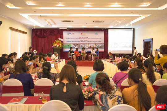 Sáng 8/6, tại Đà Nẵng, hơn 100 nữ lãnh đạo doanh nghiệp đến từ 19 tỉnh miền Trung cùng các chuyên gia cùng tham dự Diễn đàn-Tập huấn quản lý và phát triển doanh nghiệp.