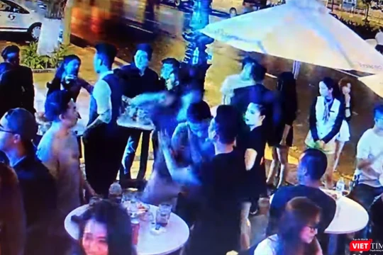 Cơ quan CSĐT Công an quận Hải Châu vừa ra quyết định khởi tố vụ án, khởi tố bị can, cấm đi khỏi nơi cư trú đối với Trần Nguyễn Đông Nghi về hình vi “Cố ý gây thương tích” và đang tiếp tục điều tra làm rõ hành vi bắt giữ người trái pháp luật của Nghi và nh