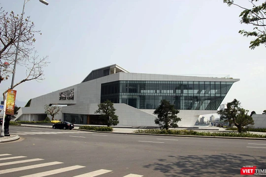  Dự án bến du thuyền, nhà hàng bên sông Hàn do công ty TNHH I.V.C làm chủ đầu tư của ông Phan Văn Anh Vũ đang được Đà Nẵng rà soát