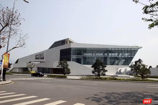  Dự án bến du thuyền, nhà hàng bên sông Hàn do công ty TNHH I.V.C làm chủ đầu tư của ông Phan Văn Anh Vũ đang được Đà Nẵng rà soát