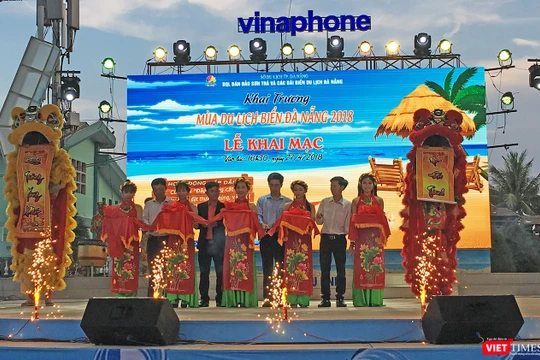 Chiều tối hôm qua (27/4), ngành du lịch Đà Nẵng đã chính thức khởi động Mùa du lịch biển Đà Nẵng 2018 với nhiều hoạt động hấp dẫn.