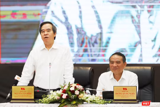 Ủy viên Bộ Chính trị, Trưởng Ban Kinh tế Trung ương Nguyễn Văn Bình phát biểu tại Hội thảo Xây dựng và phát triển TP Đà Nẵng trong thời kỳ công nghiệp hóa - hiện đại hóa đất nước, sáng 10/8.