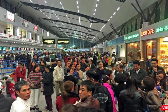 trong dịp Tết Nguyên đán Mậu Tuất 2018, Đà Nẵng đã đón 296.972 lượt du khách đến tham quan, tăng 14% so với cùng kỳ năm 2017. 