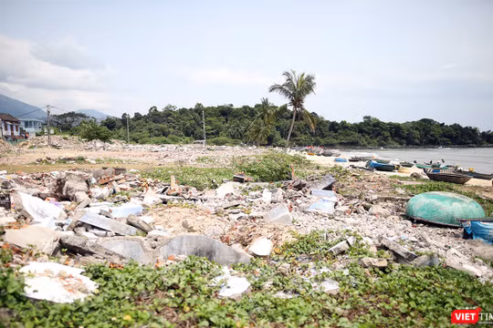 Quận ủy Liên Chiểu vừa có báo cáo đề xuất UBND TP Đà Nẵng điều chỉnh quy hoạch Khu du lịch Lancaster Nam O Resort, giữ nguyên trạng các công trình tâm linh tại khu vực làng Nam Ô và hạn chế tác động đến cánh rừng nguyên sinh trên mõm Hạc.