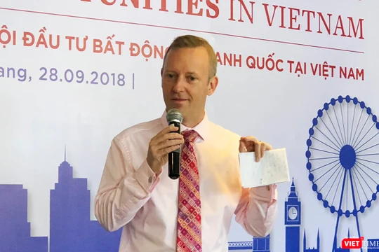 Tân Đại sứ Vương quốc Anh-Gareth Ward tại Việt Nam tại sự kiện giới thiệu cơ hội đầu tư BĐS Anh quốc ở Đà Nẵng