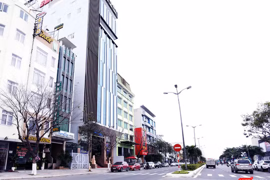 Đường 2 tháng 9 (Đà Nẵng) ghi nhận sự xuất hiện ngày càng nhiều các công ty môi giới BĐS đặt văn phòng