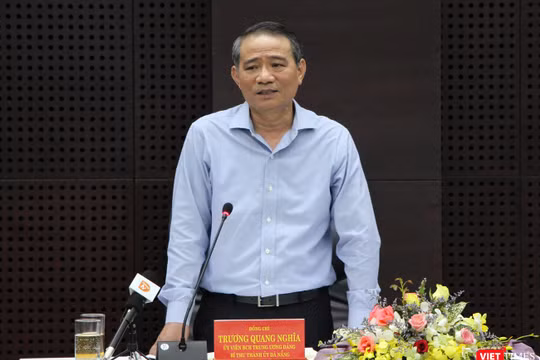 Bí thư Đà Nẵng Trương Quang Nghĩa cho rằng, việc tổ đầu tư 2 nút giao thông được Ban Thường vụ rất đồng tình nhưng cần giải pháp giao thông tồng thể trước, không nên như nước chảy không được chỗ này thì chỗ khác.