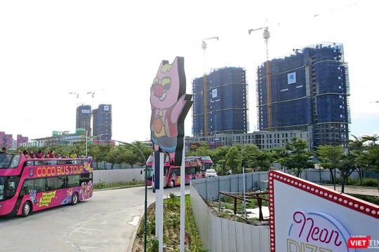 Cục Quản lý nhà và thị trường BĐS vừa có cảnh báo tình trạng đầu cơ tạo ra cơn sốt ảo đối với đất nền tại một số địa phương nếu không được chấn chỉnh kịp thời không những có tác động tiêu cực đến sự phát triển thị trường bất động sản, ảnh hưởng đến an nin