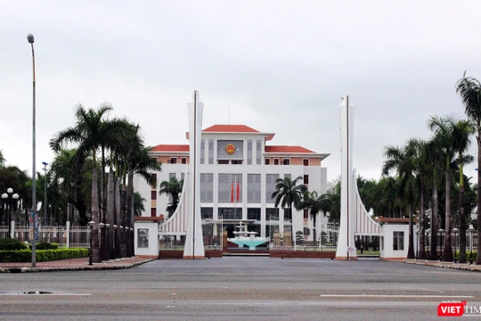  UBKT Trung ương vừa có thông cáo đề nghị Ban Bí thư xem xét thi hành kỷ luật đối với đồng chí Lê Phước Thanh, nguyên Bí thư Tỉnh ủy Quảng Nam và thi hành kỷ luật cảnh cáo đối với các cá nhân liên quan đến sai phạm của Ban cán sự đảng UBND tỉnh Quảng Nam 