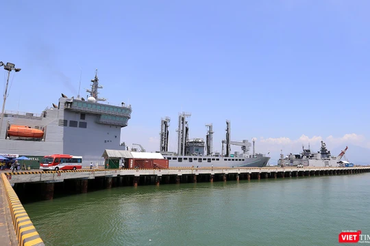 Đội tàu Hải quân của Ấn Độ gồm mang tên Sahyadri, Shakti, Kamorta cùng 913 sỹ quan, thủy thủ đoàn đã cập cảng Tiên Sa, chính thức bắt đâu chuyến thăm hữu nghị TP Đà Nẵng.