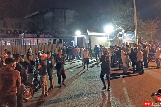 Bức xúc vì tình trạng ô nhiễm, người dân địa phương đã liên tiếp thực hiện nhiều cuộc bao vây Nhà máy thép để phản đối