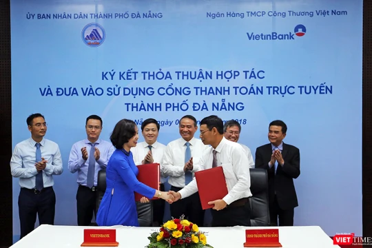  Chiều 3/4, UBND TP Đà Nẵng và Ngân hàng VietinBank đã ký kết thỏa thuận hợp tác cung cấp dịch vụ thanh toán trực tuyến dịch vụ công trên địa bàn TP