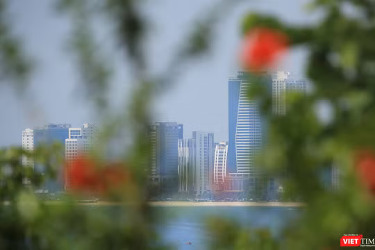 Một góc thành phố Đà Nẵng nhìn từ bán đảo Sơn Trà