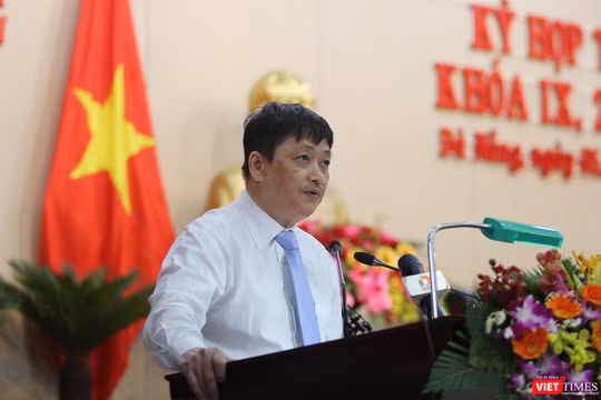 Ông Đặng Việt Dũng-Trưởng Ban Tuyên giáo Thành ủy Đà Nẵng vừa được giới thiệu quay trở lại vị trí Phó Chủ tịch UBND TP sau khi được điều động giữ chức trưởng Ban Tuyên giáo Thành ủy vào tháng 3/2017.