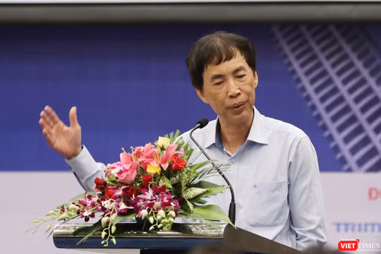 Theo TS.Võ Trí Thành, Nguyên Phó viện trưởng Viện Nghiên cứu quản lý kinh tế Trung Ương: muốn phát triển bền vững, BĐS miền Trung phải xanh, phải bền vững và tồn tại với thời gian. Phải gắn với các lớp tích tụ văn hóa, lịch sử địa phương.