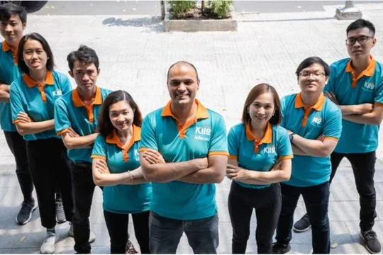 Ông Kartrick Narayan (đứng giữa) cùng đội ngũ của Kilo (Ảnh: Kilo)