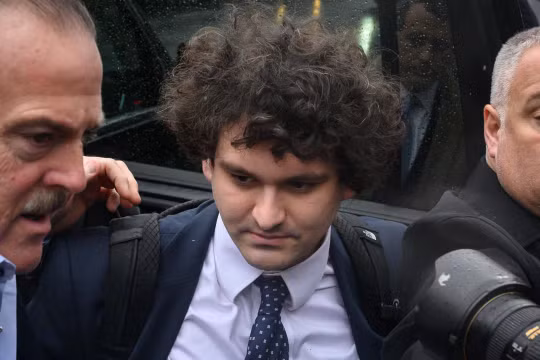 Sam Bankman-Fried đã bác bỏ rất nhiều cáo buộc hình sự liên quan đến sự sụp đổ của FTX