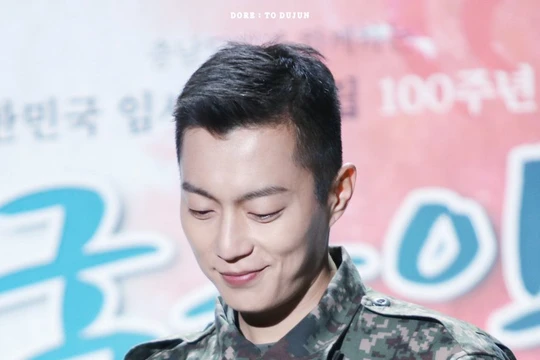 Doojoon nhập ngũ vào ngày 24 tháng 8 năm 2018 (Ảnh: Socialbearing)