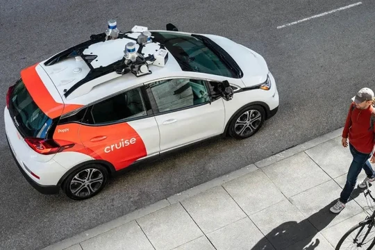 Xe robotaxi của công ty Cruise trên đường phố San Francisco. Ảnh Engineering Interesting