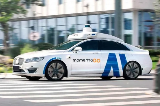 Robotaxi momentaGo của liên doanh GM-Momenta. Ảnh GM