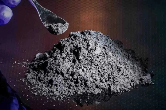 Vật liệu tổng hợp sản xuất catot trên cơ sở nguyên liệu sắt. Ảnh Electrek