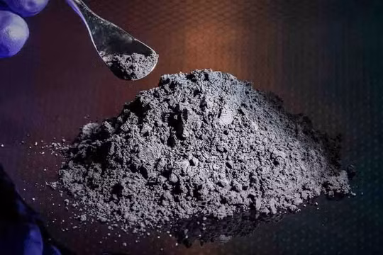 Vật liệu tổng hợp sản xuất catot trên cơ sở nguyên liệu sắt. Ảnh Electrek