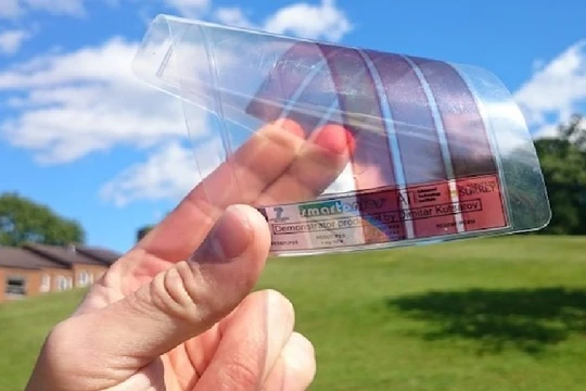 Pin điện mặt trời chất màu nhạy quang cho các thiết bị IoT. Ảnh Tech Xplore.