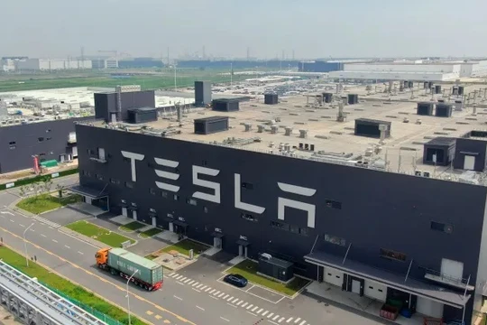 Không ảnh nhà máy Thượng Hải Gigafactory của Tesla ở ngoại ô thành phố Thượng Hải, Trung Quốc, tháng 7/2021. Ảnh Vcg/Tập đoàn Visual Trung Quốc/ Getty Images