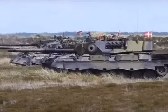 Xe tăng Leopard-2A4 của Ba Lan. Ảnh minh họa Topwar.