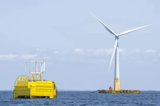 Nền tảng sản xuất hydro xanh từ điện gió ngoài khơi. Ảnh minh họa Electrek