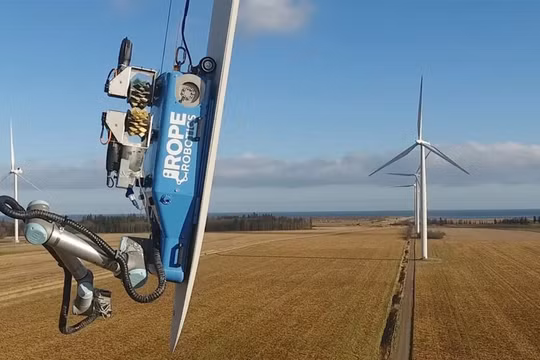  Robot sửa chữa cánh quạt tua-bin điện gió Rope Robotics. Ảnh Engineer Interesting