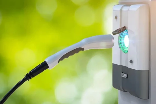 Sạc nhanh pin xe điện. Ảnh minh họa Scitech Daily