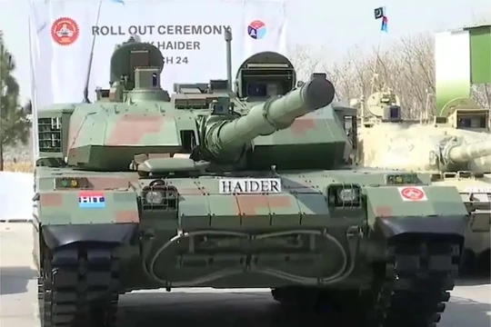 Xe tăng chủ lực Haider do Pakistan, hợp tác với Trung Quốc sản xuất. Ảnh Army Recognition