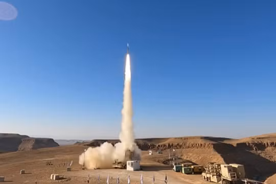 Quân đội Israel, công ty Rafael thử nghiệm thành công tên lửa phòng không David's Sling. Ảnh video Bộ Quốc phòng Israel. 