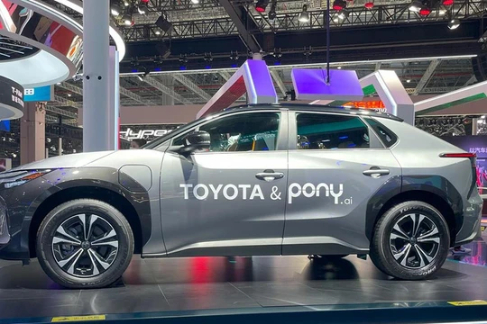 Xe điện tự lái do Toyota và Pony.ai phát triển. Ảnh CNEV Post
