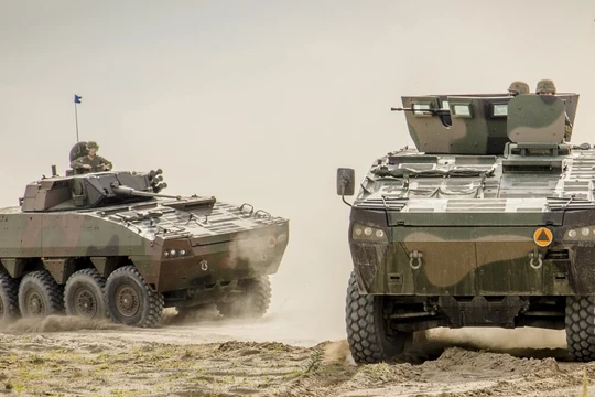 Xe thiết giáp chở quân Rosomak của quân đội Ba Lan,. Ảnh Military Ukraine. 