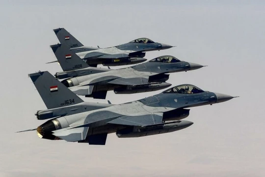 Phi đội máy bay chiến đấu F-16 Iraq bay huấn luyện ngày 18/7/2019. Ảnh Không quân Mỹ. 