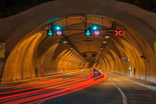 Giao thông trong đường hầm ở Hàn Quốc. Ảnh minh họa Nirian/iStock