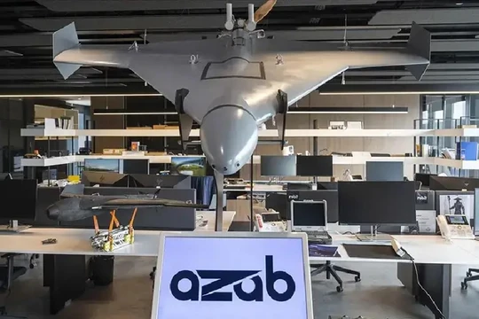 Thổ Nhĩ Kỳ ra mắt UAV tự sát tầm xa mới Azab. Ảnh Anadolu. 