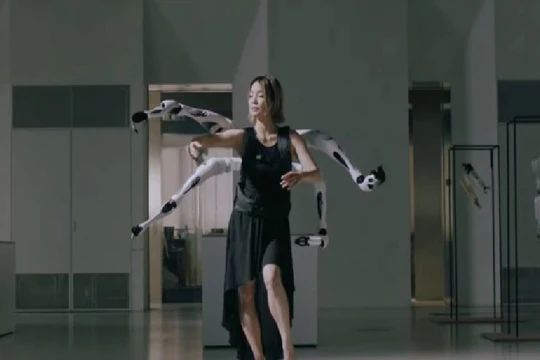 Thử nghiệm hoạt động của hệ thống cánh tay robot. Ảnh: Jizai Arms.